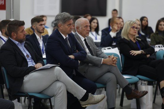 Zamjenik predsjedavajućeg Predstavničkog doma dr. Denis Zvizdić učestvovao je na Drugoj međunarodnoj naučnoj konferenciji “Posljedice genocida nad Bošnjacima u Srebrenici: socijalni, ekonomski, politički, demografski i kulturni razvoj Srebrenice (1995. - 2022.)”